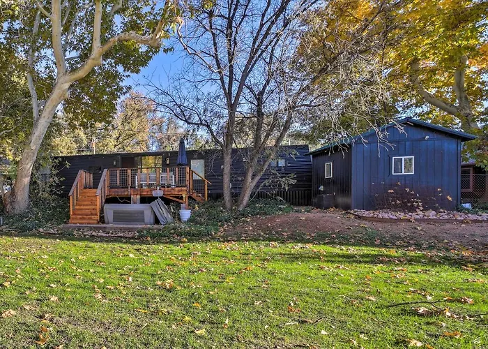 Holiday home Hot Tub & Deck: Waterfront Escape In Payson! *