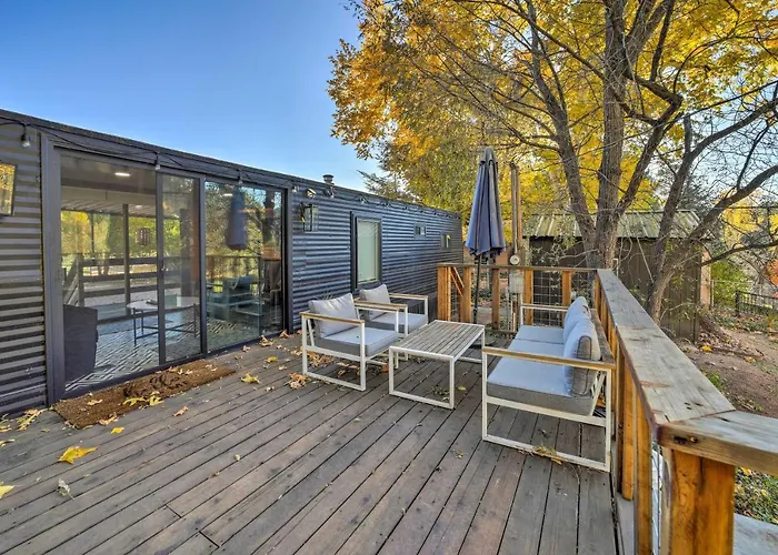 Hot Tub & Deck: Waterfront Escape In Payson! Payson