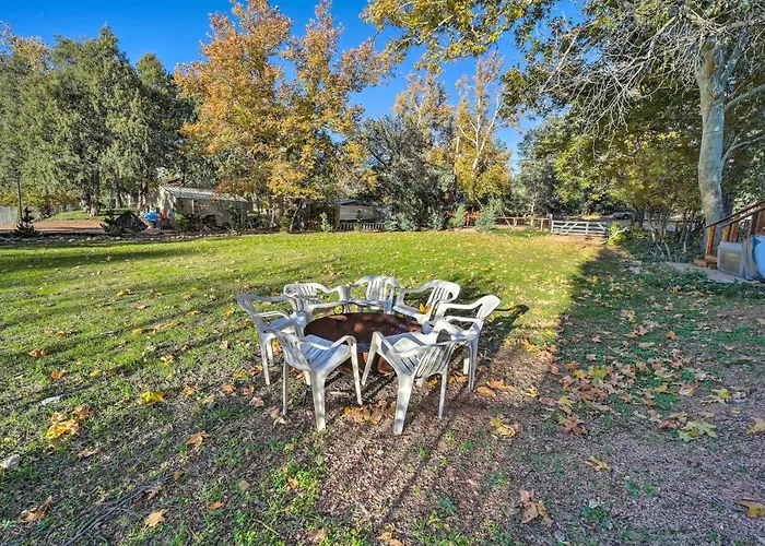 Hot Tub & Deck: Waterfront Escape In Payson! Payson